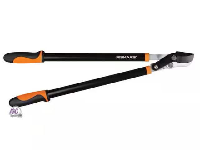 Lot 56-148464 - Used 1-3/4 in. Cut Capacity Steel Blade, 28 in. Power-Lever Bypass Lopper with SoftGrip Handles