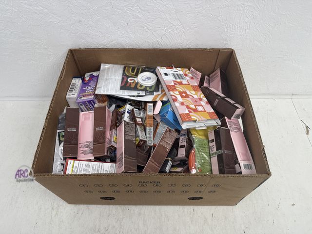 Lot 56-639350 - Box of miscellaneous health and beauty items, Over 200+ pcs some items may be out of date