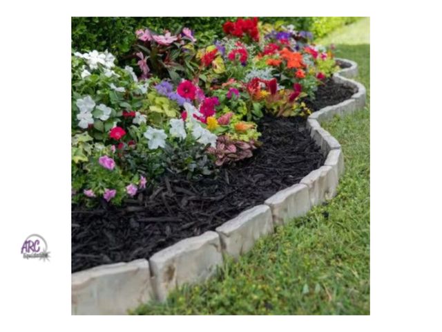 Lot 56-496464 - New in Box - Vigoro - Decorative Faux Stone 10 ft. x 2.7 in. Brown Plastic No-Dig Landscape Edging K...