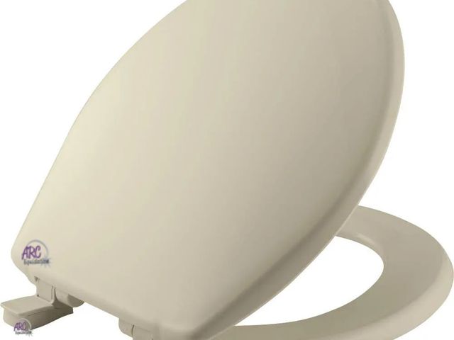 Lot 56-593398 - NEW-Bemis 730SLEC Slow Close Toilet Seat, Easy Clean Hinges and Durable Plastic Seat, Made in USA, R...