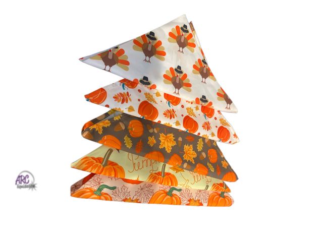 Lot 56-370225 - New, lot of 5, fall pet bandannas