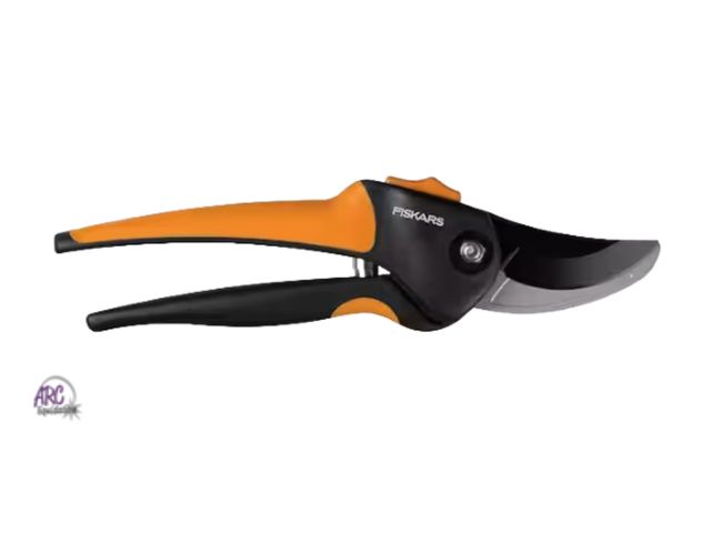 Lot 56-451360 - Used - 3/4 in. Cut Capacity 9.4 in. Steel Blade Bypass Pruning Shears with SoftGrip Handles