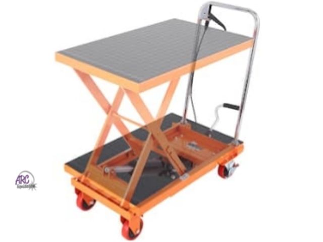 Lot 56-555142 - NEW-VEVOR Hydraulic Lift Table Cart 500 lbs. Capacity Manual Single Scissor Lift Table 28.5 in. Lift...