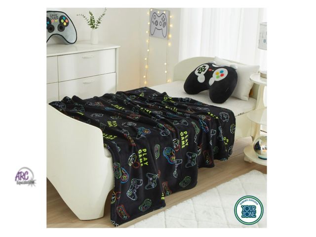 Lot 56-144530 - New Your Zone 16" Huggable Gamer Pillow &amp; 50" x 60" Throw Set, Black