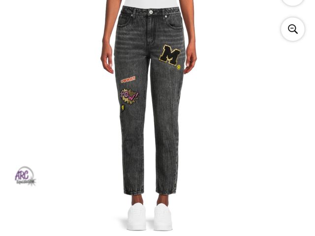Lot 56-457210 - NEW WITH TAGS No  Juniors' Super High Rise Mom Jeans Size 13 Color Black Acid Wash