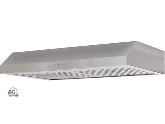 Lot 56-452440 - New in box needs hard wired unable to test 
Cenza 30 in. 340 CFM Convertible Under Cabinet Range Hoo...