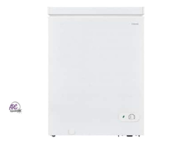 Lot 56-415335 - Appears new Tested and works - Vissani 5.0 cu. ft. Manual Defrost Chest Freezer with LED Light in Wh...