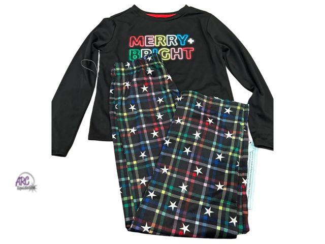 Lot 56-840630 - New - Cat&amp;Jack Kids Merry and Bright Christmas Pajama Set - Size XXL (16/18)