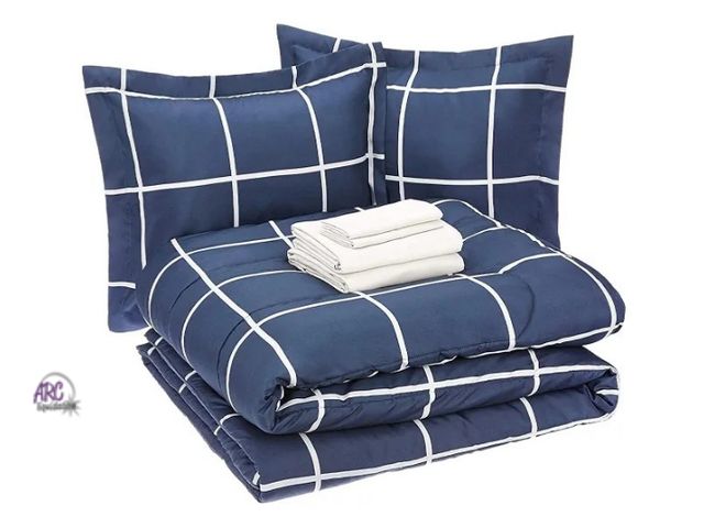 Lot 56-551518 - NEW-Amazon basics microfiber bedding set-dark blue/white 86"x90" blanket full/queen