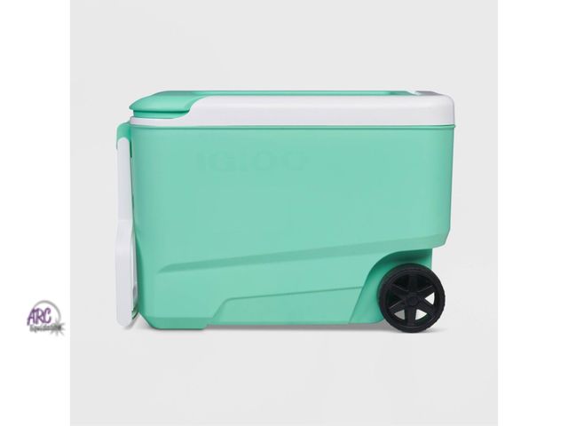 Lot 56-109323 - NEW Igloo Wheelie Cool 38qt Rolling Cooler Mint