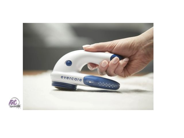 Lot 56-159913 - New Evercare Large Fabric Shaver With Triple Blade Action Handheld