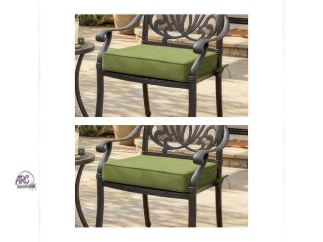 Lot 56-119561 - New Kimunuk 18.5 in. x 16 in. x 4 in. (2-Pack) Square Outdoor Patio Seating Repacement Lounge Chair ...