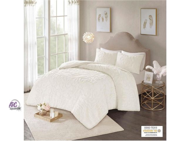 Lot 56-554618 - NEW-Madison Park comforter set-full/queen-1 comforter, 2 shams-white