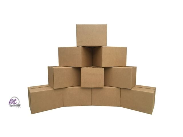 Lot 56-701614 - New UBoxes 10 Medium Cardboard Moving Boxes 18" x 14" x12"