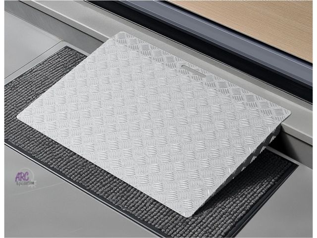 Lot 56-790240 - New Threshold Ramps for Doorways Portable Ramp for Wheelchairs for Home Steps 2-6" Rise Wheelchair D...