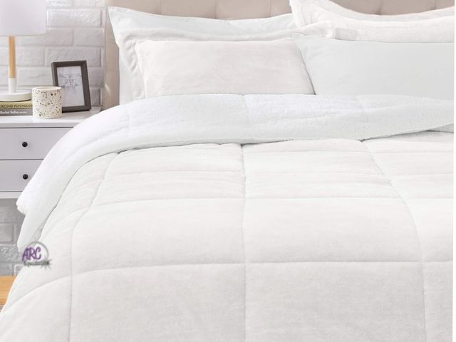 Lot 56-501224 - NEW-Amazon Basics 3 Piece Bedding Set, Micromink Sherpa, Ultra-Soft, Warm All Season Comforter, King...