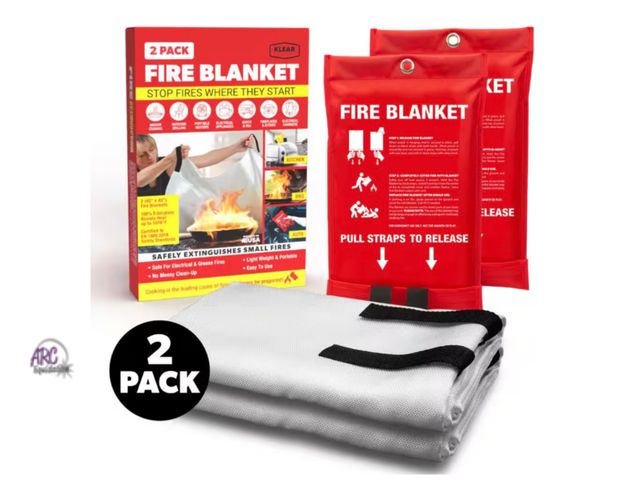 Lot 56-126660 - New Rapid-Off Fire Blanket 2 Pack (40X40) Handles Temperatures up to 1076° (White)