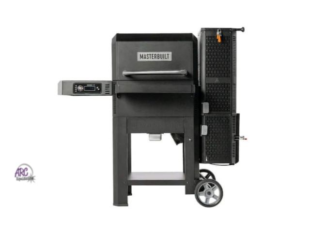 Lot 56-789465 - New and assembled. Dent on side shelf. Retail $749.Masterbuilt Gravity Series 600 Digital Wi-Fi Char...