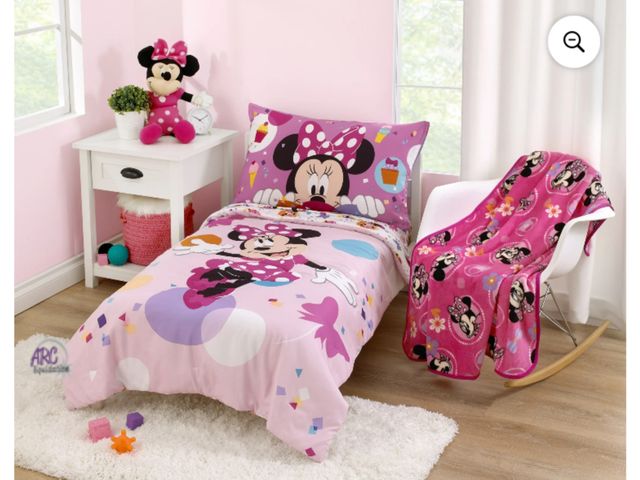 Lot 56-614724 - New, Disney Minnie Mouse 5-Piece Toddler Bedding Set &amp; Blanket Bundle, Toddler Bed, Girl, Pink, ...