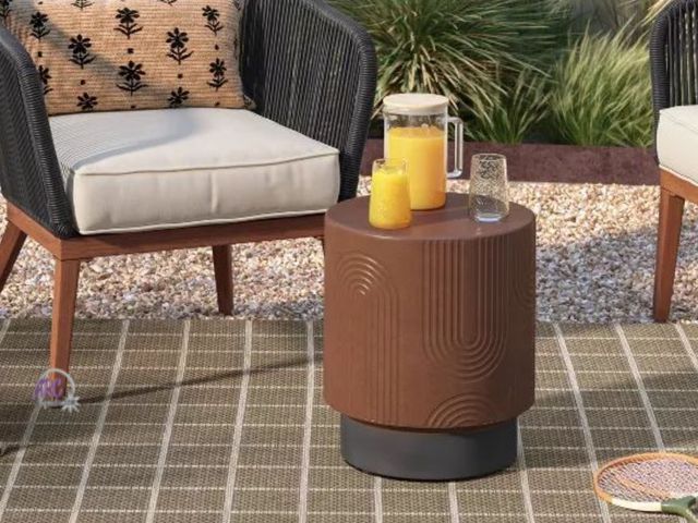 Lot 56-306414 - New,Damaged*small chips on item*Geometric Terrafab Accent Table Brown - Threshold