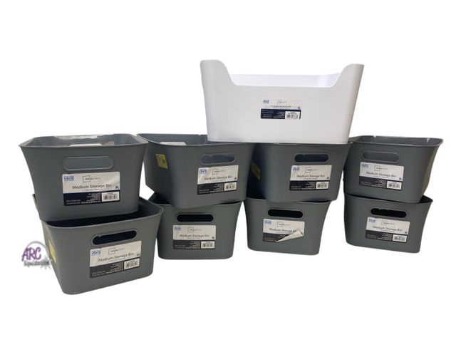 Lot 56-612324 - Lot of 9 plastic storage bins. 8 medium, 1 X-large. See pics for sizes.