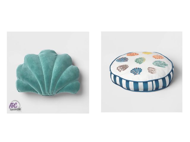 Lot 56-191419 - New Lot of 2 Threshold 20"x15" Shell Outdoor Novelty Plush Pillow Green 16" Shells Round Outdoor Thr...