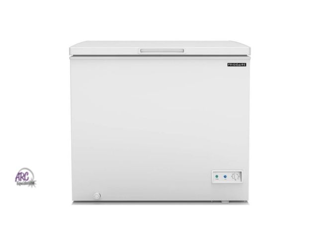 Lot 56-712667 - New garage ready Frigidaire 7.0 cu ft Chest Freezer, White - Deep Freezer