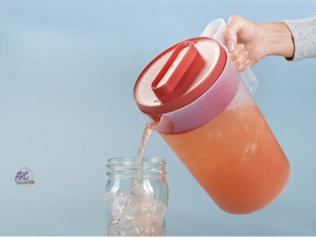 Lot 56-358524 - New Rubbermaid, simply pour 1 gallon picture
