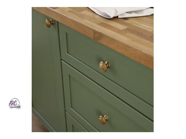 Lot 56-445060 - New in Box - 12-Pack Harmon 1-3/8 in. (35 mm) Classic Champagne Bronze Round Cabinet Knobs
