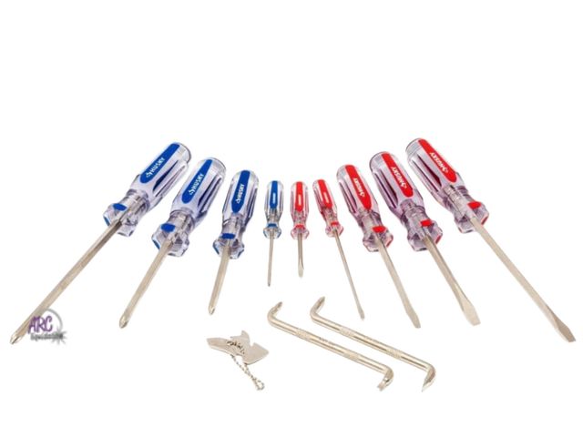 Lot 56-338819 - Used missing 1 piece. Husky 11piece Acetate screwdriver set