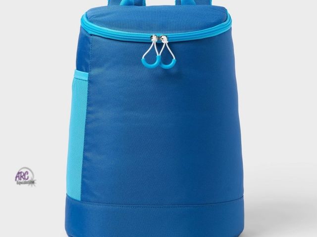 Lot 56-864634 - New - Sun Squad 15 Can/20.7qt Soft Side Backpark Cooler