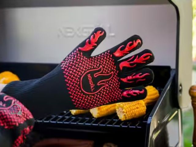 Lot 56-498465 - New Out of Package - (1-Pair) - Nexgrill - Heat Resistant Grilling Gloves with Silicone Grip