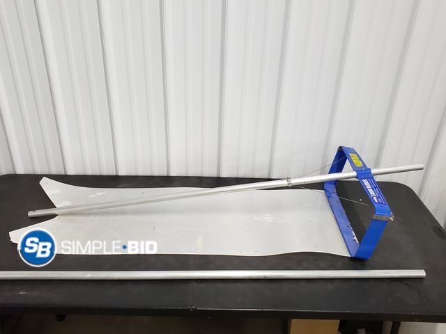 Lot 58-74900 - Snow Barber - Give your roof a trim - used but in good condition
