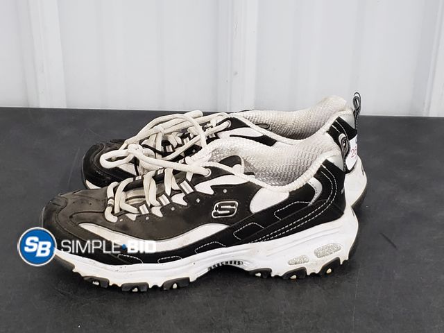 Lot 58-71254 - Sketcher Tennis Shoes - Size 8 - Light Use