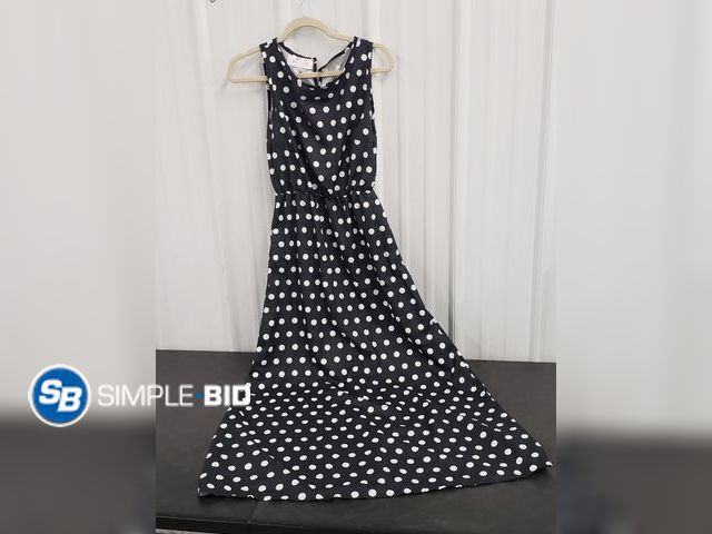 Lot 58-71197 - New Women's Black and White Polka Dot Sleeveless Dress - SIZE S - super cute!
