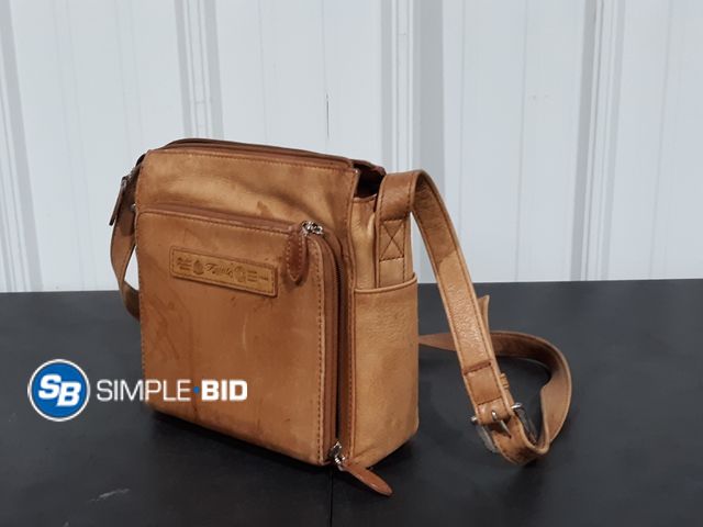 Lot 58-28953 - Fossil Genuine Leather Handbag Over the Shoulder Purse - Possible Light Use