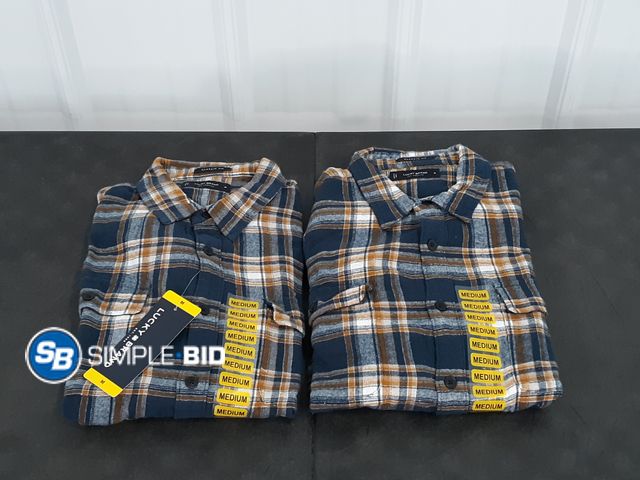 Lot 58-56740 - Lot of (2) New MEN'S Lucky Brand Flannels -- SIZE M