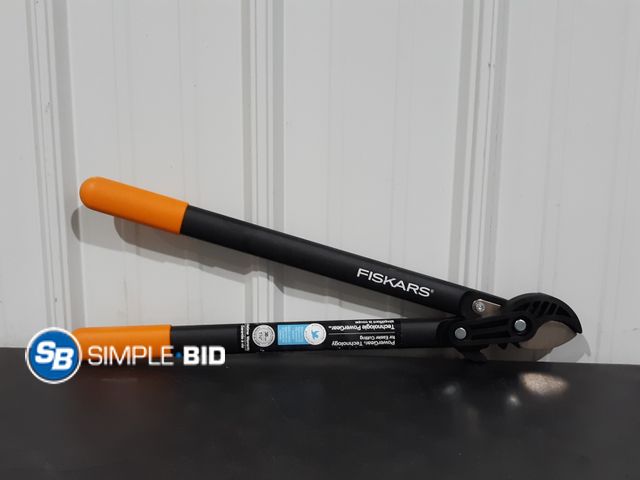 Lot 58-34612 - Fiskars powergear Technology Anvil lopper 22"