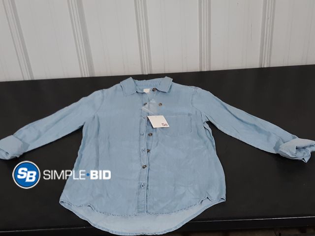 Lot 58-27639 - SO - My Favorite Shirt - Long Sleeve Button Down Women's Shirt - Size XS - New