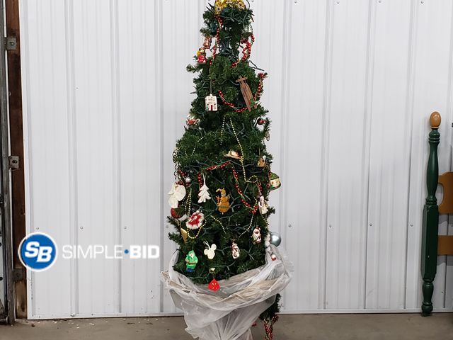 Lot 58-80262 - Decorative 5ft CHRISTMAS tree with Ornaments and lights with tree stand - used but in good condition