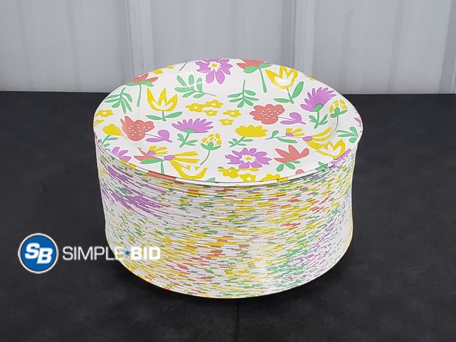 Lot 58-68762 - PAPER PLATES! New Pizazz Spring Paper plates - 100 count - out of package