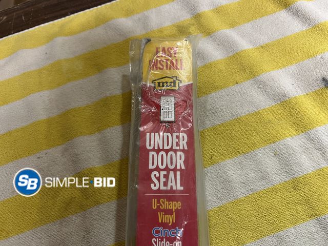 Lot 58-38677 - New Under Door Seal
brown
slide on
adjustable