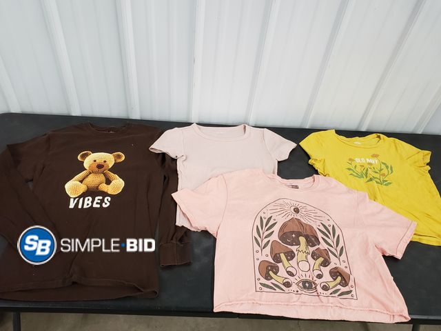 Lot 58-74901 - Lot of (4) Girls T Shirts - Size S - Light Use