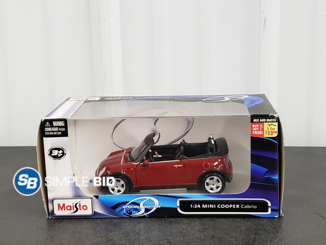 Lot 58-58414 - Maisto 1/24th Scale Mini Cooper Cabrio