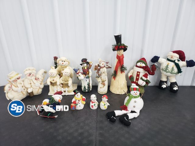 Lot 58-80112 - Lot of SNOWMAN Figures - variety of styles
