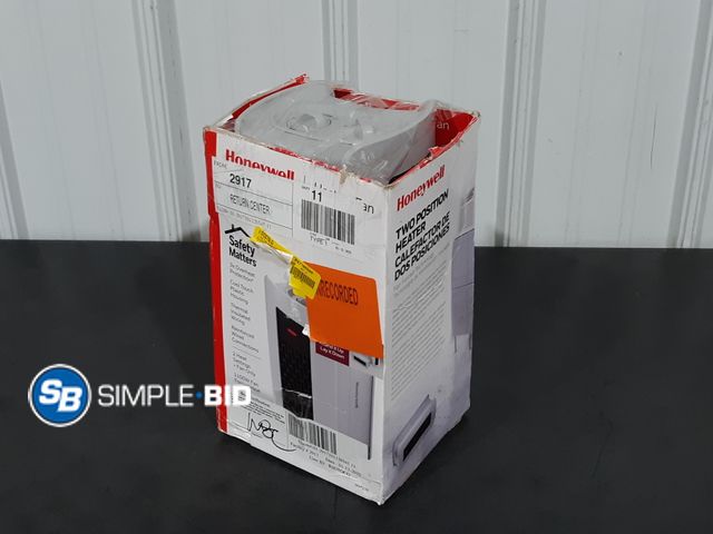 Lot 58-32886 - Honeywell HHF250 Two Position Heater and Fan - White - appears unused - open box