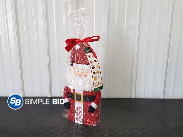 Lot 58-72334 - Wine Country GIFT BASKET -- HO HO HO, filled with Chocolates, wafers, and more - unopened - expired