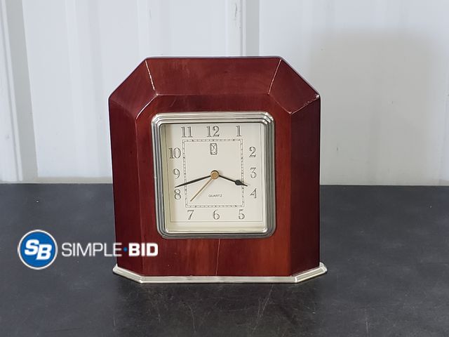 Lot 58-66490 - Quartz Tabletop Clock (will need batteries, untested (1997 Version)