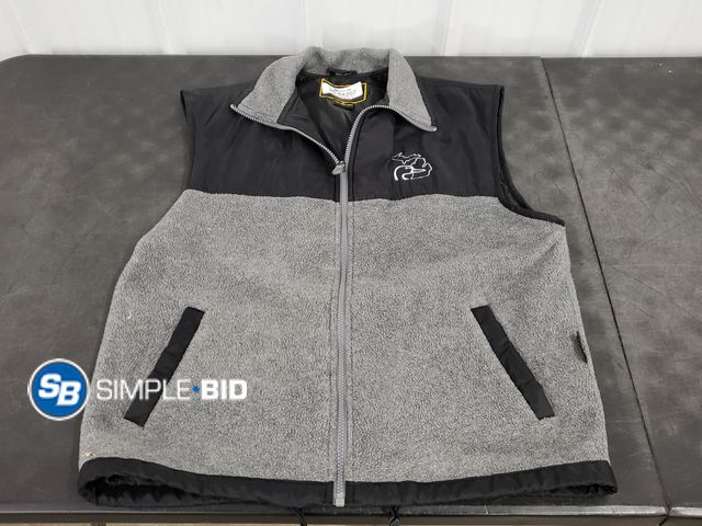 Lot 58-84207 - Adult Baru sports Vest - SIZE M - in good condition