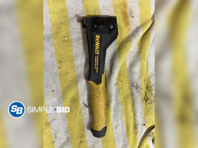 Lot 58-33935 - DeWalt carbon fiber composite slap stapler